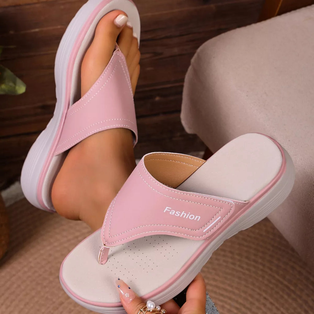 Toe Post Platform Sandals in Gray for Women