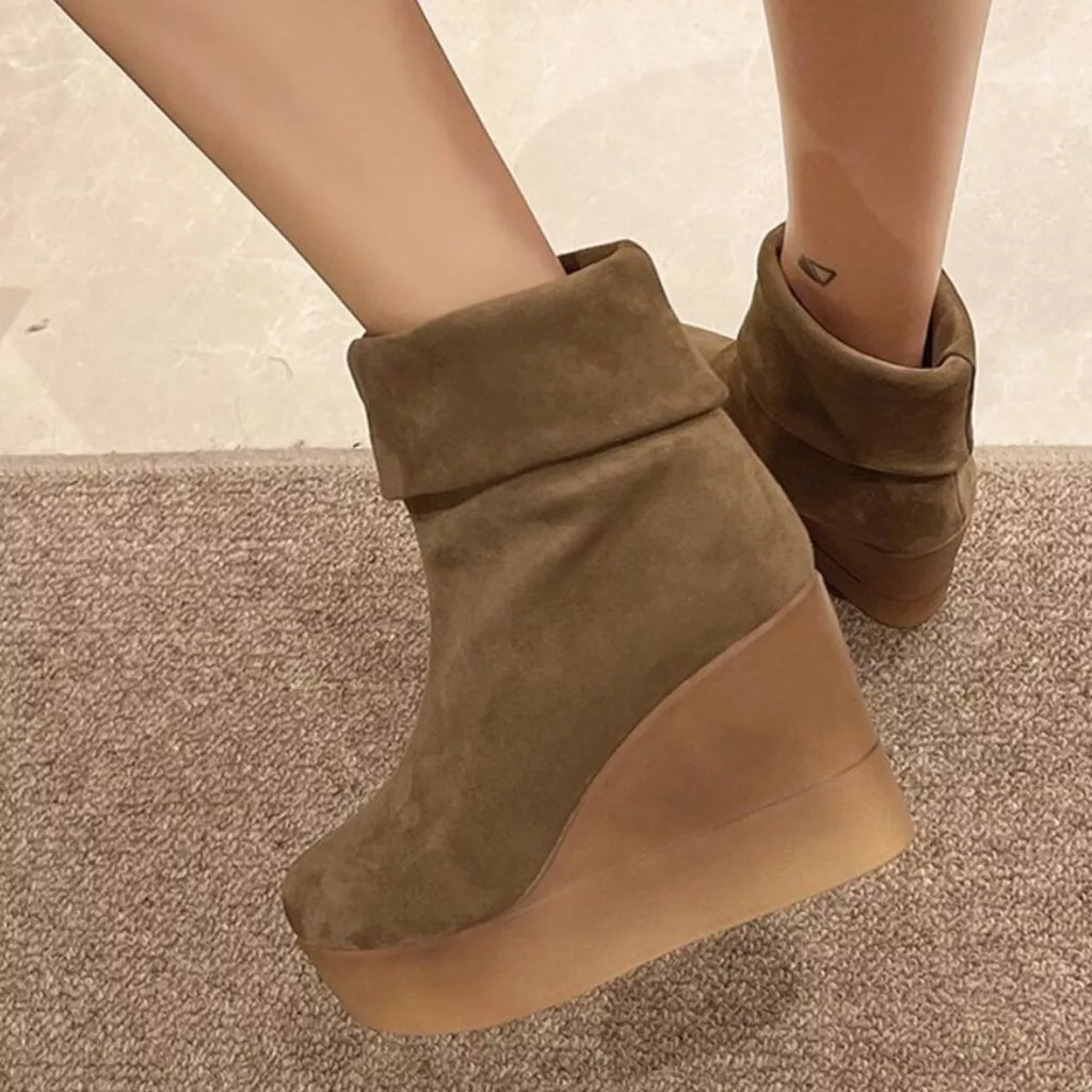 Round Toe Wedge Boots in Black for Women