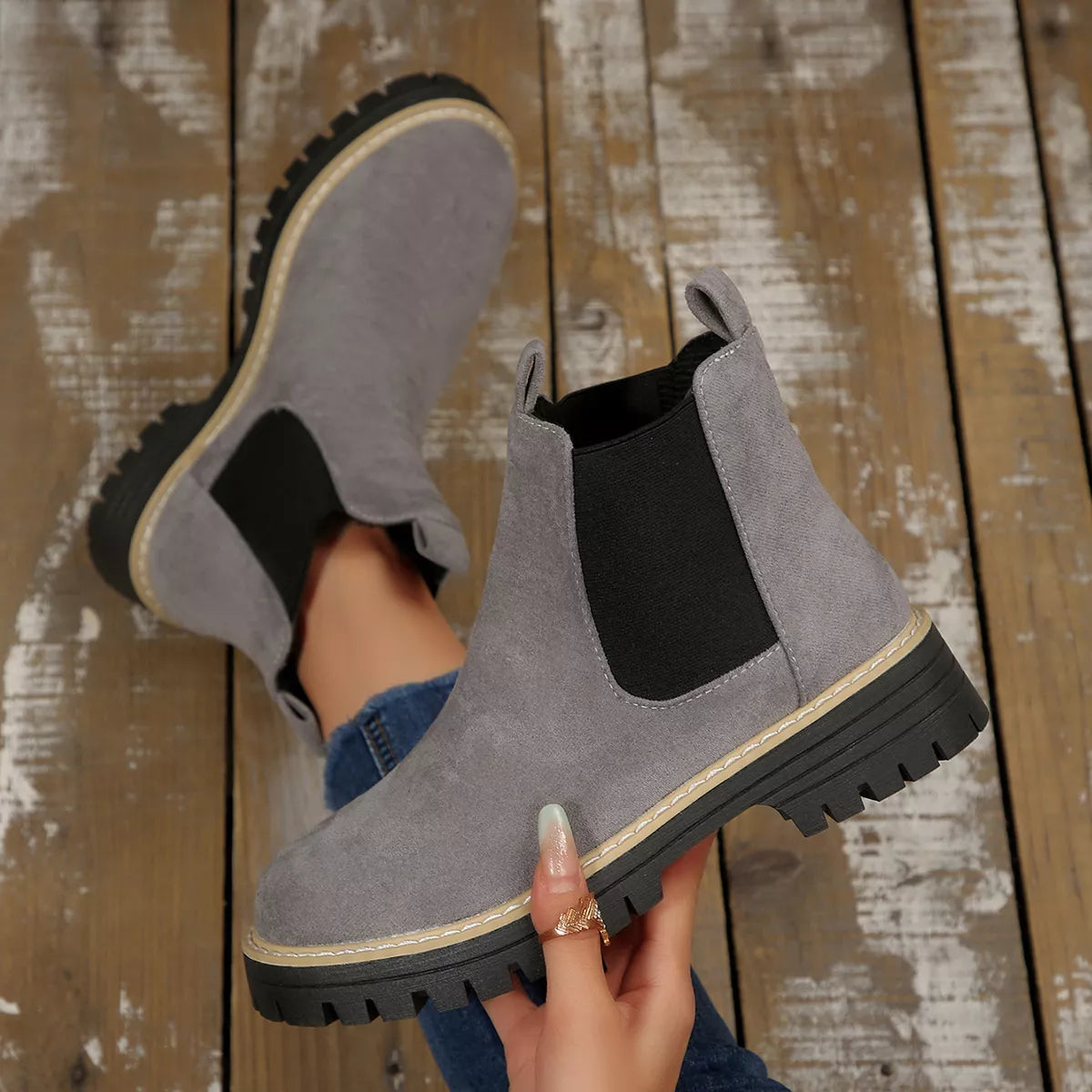 Round Toe Block Heels Boots in Brown for Women