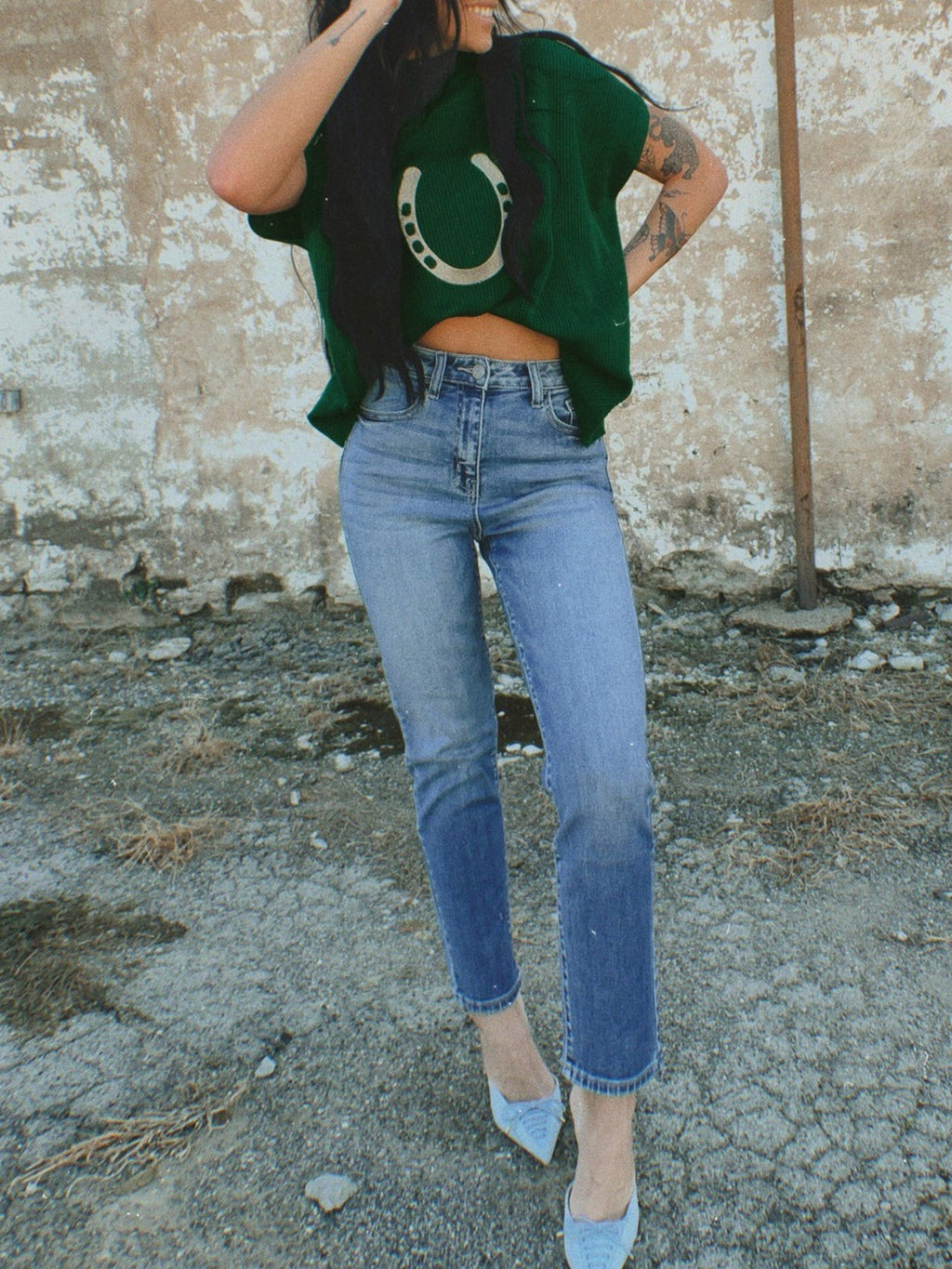 Horseshoe Graphic Short Sleeve Sweater in Dark Green for Women