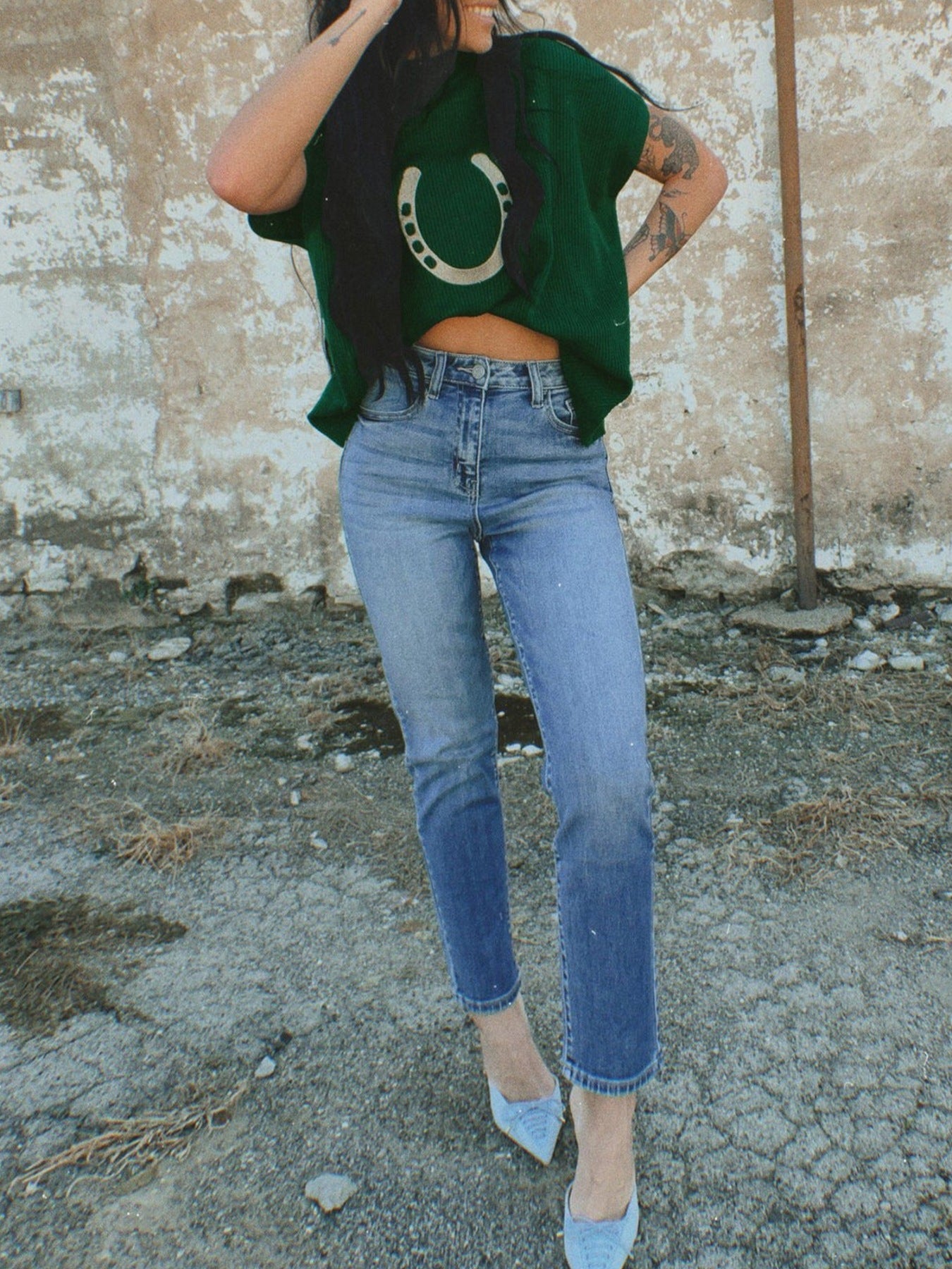 Horseshoe Graphic Short Sleeve Sweater in Dark Green for Women