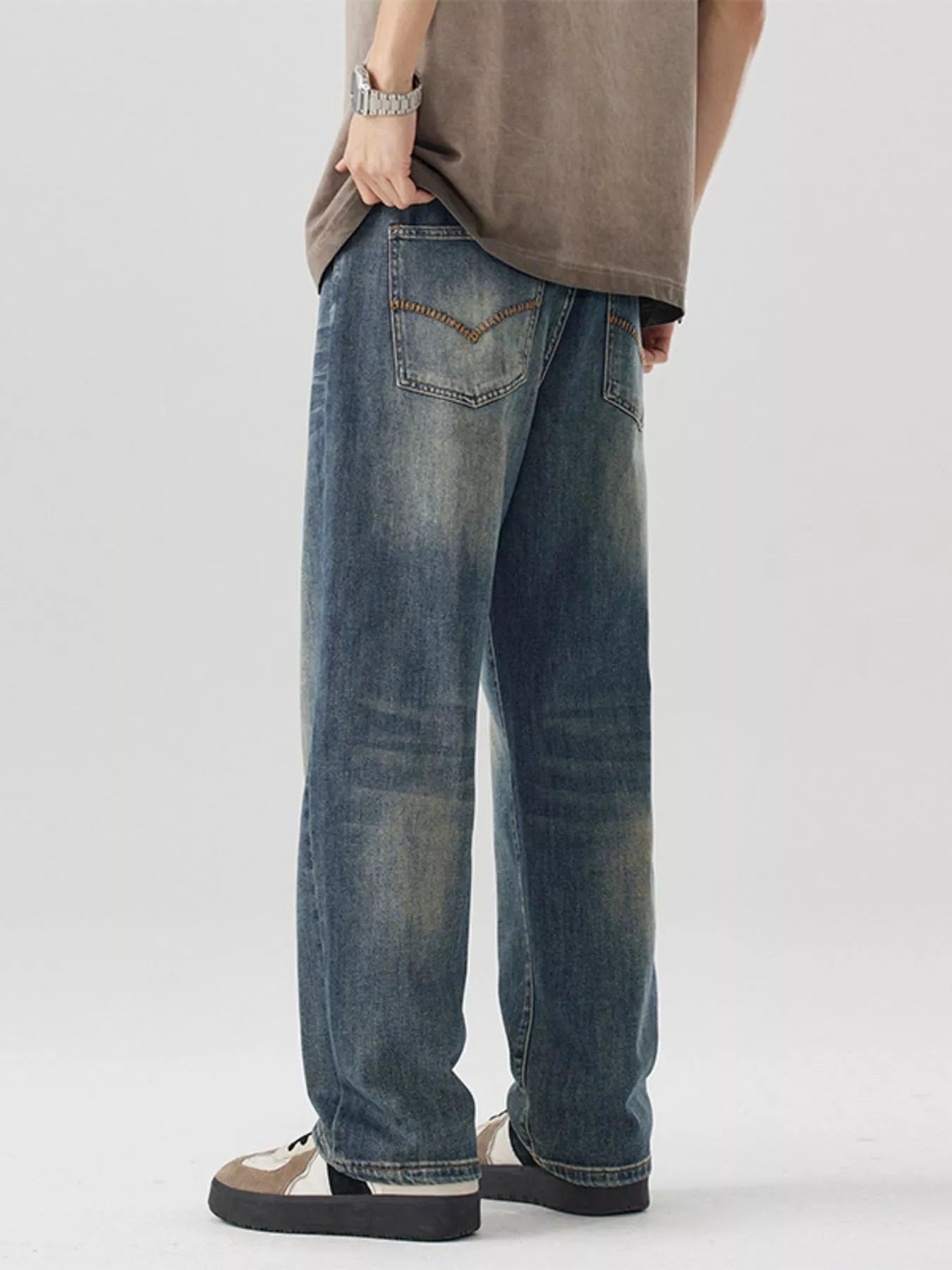 Wide Leg Jeans in Medium for Men