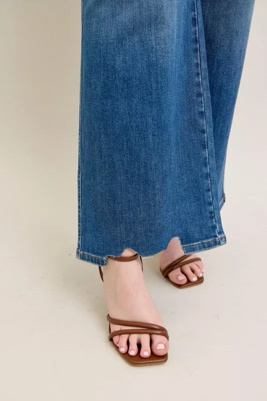High Waist Tummy Control Chew Hem Destroy Wide Jeans Plus Size in Md for Women
