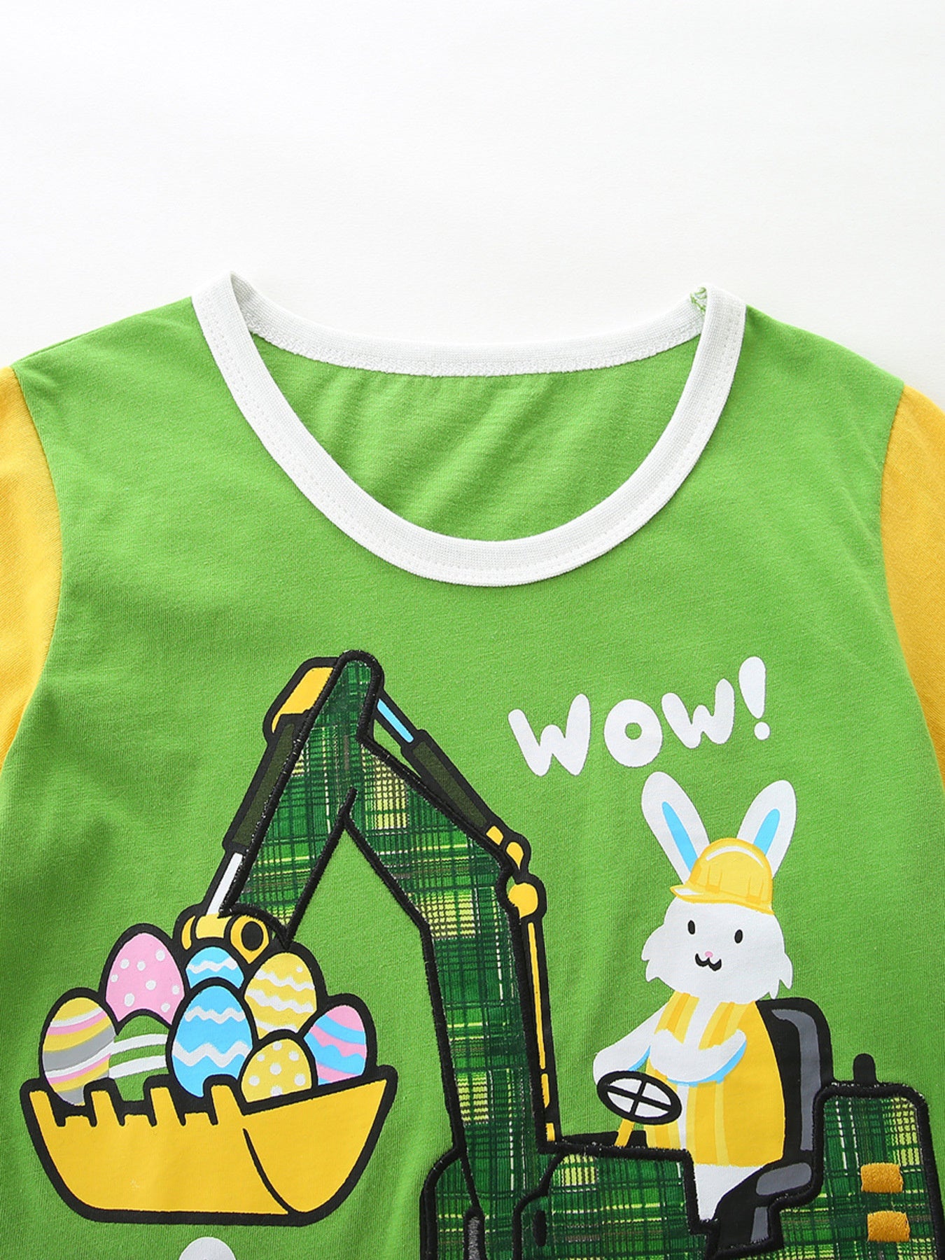 Rabbit Excavator Print Tee and Shorts Set in Green for Boys