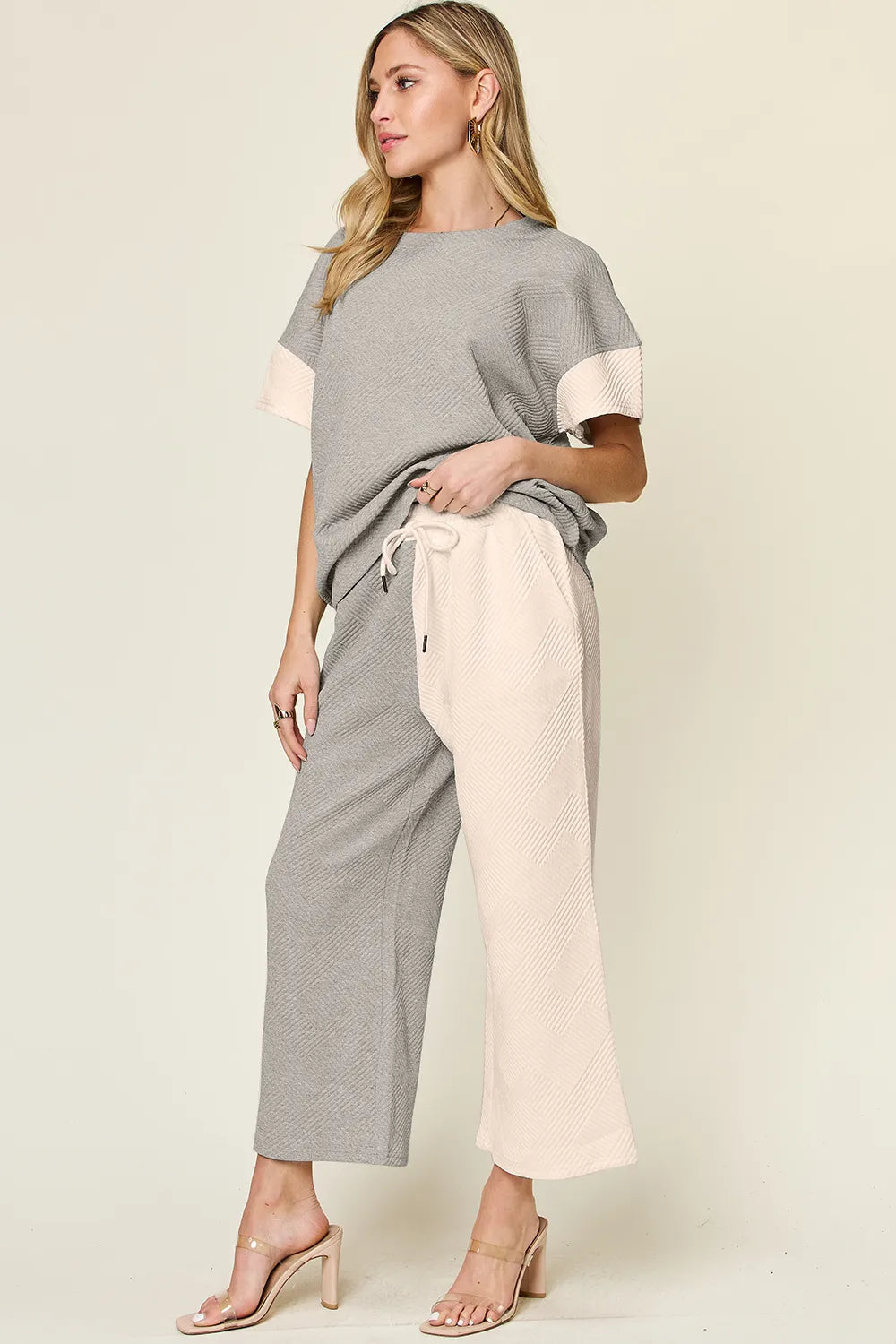 Plus Size Texture Contrast T-Shirt and Wide Leg Pants Set in White for Women