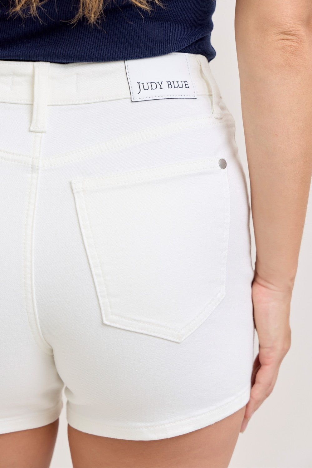High-Waisted Slim Short Plus Size in Wht for Women