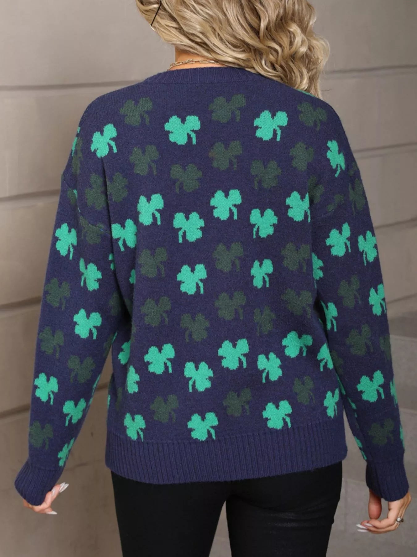 Lucky Clover Crew Neck Sweater in White for Women