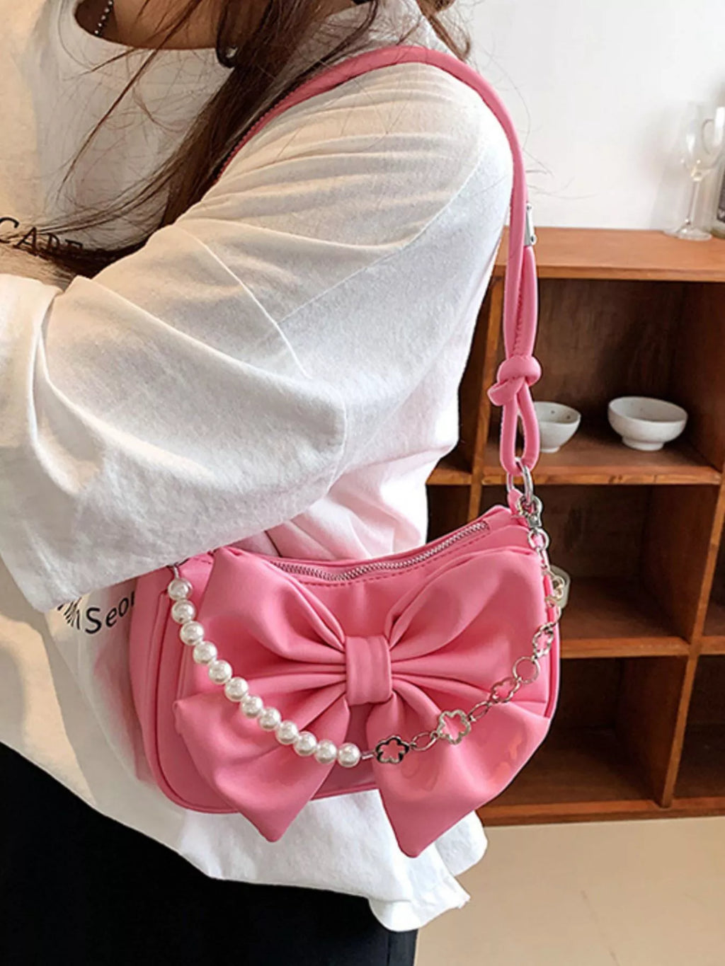 Bowknot Pearl Chain Shoulder Bag in White for Women