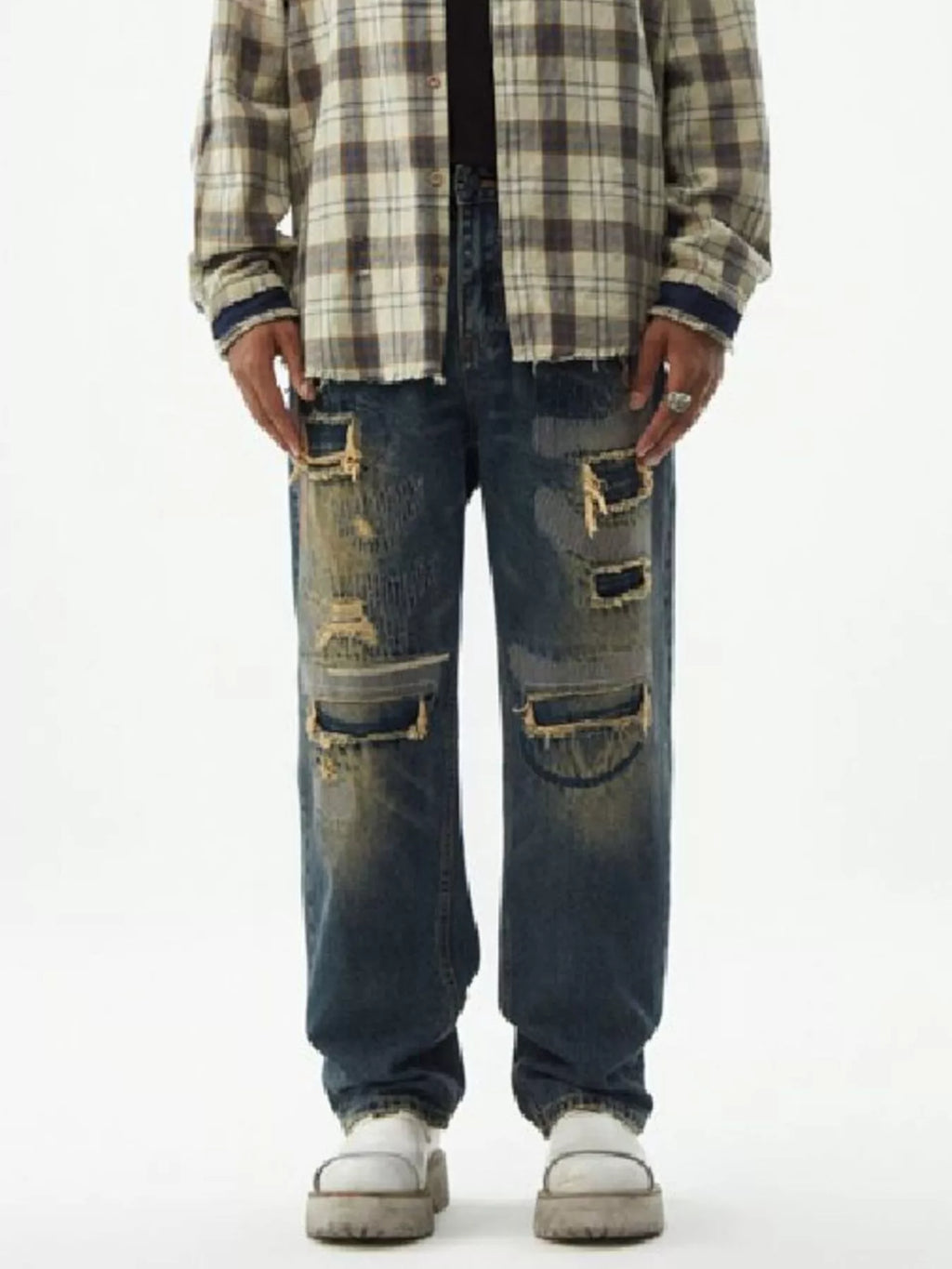 Distressed Wash Relaxed Fit Wide Leg Jeans in Blue for Men