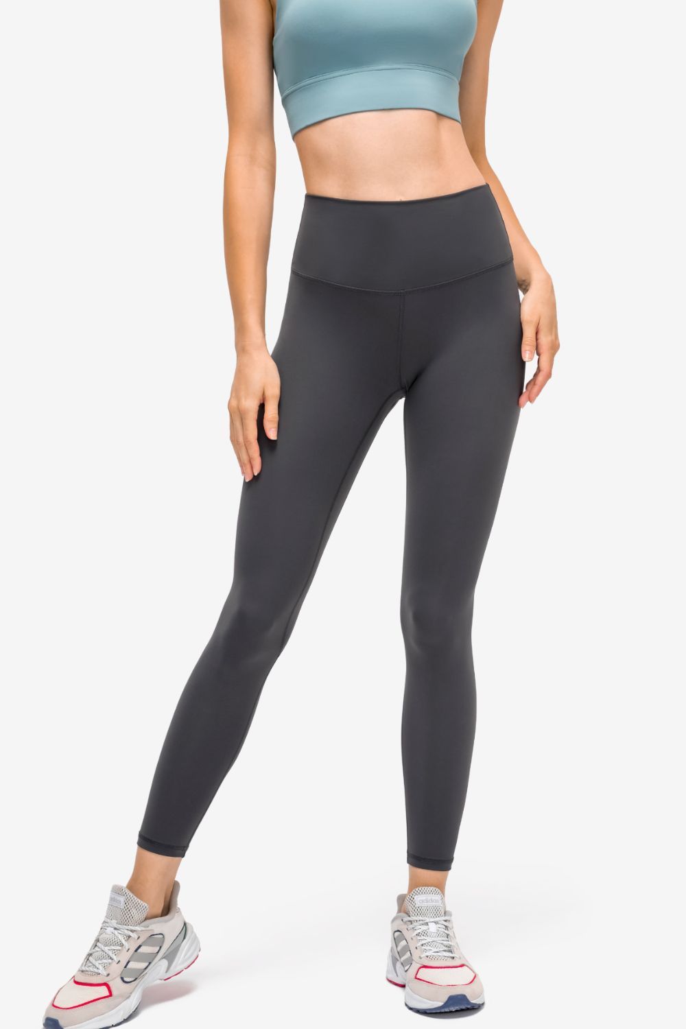 Invisible Pocket Sports Leggings in Black for Women