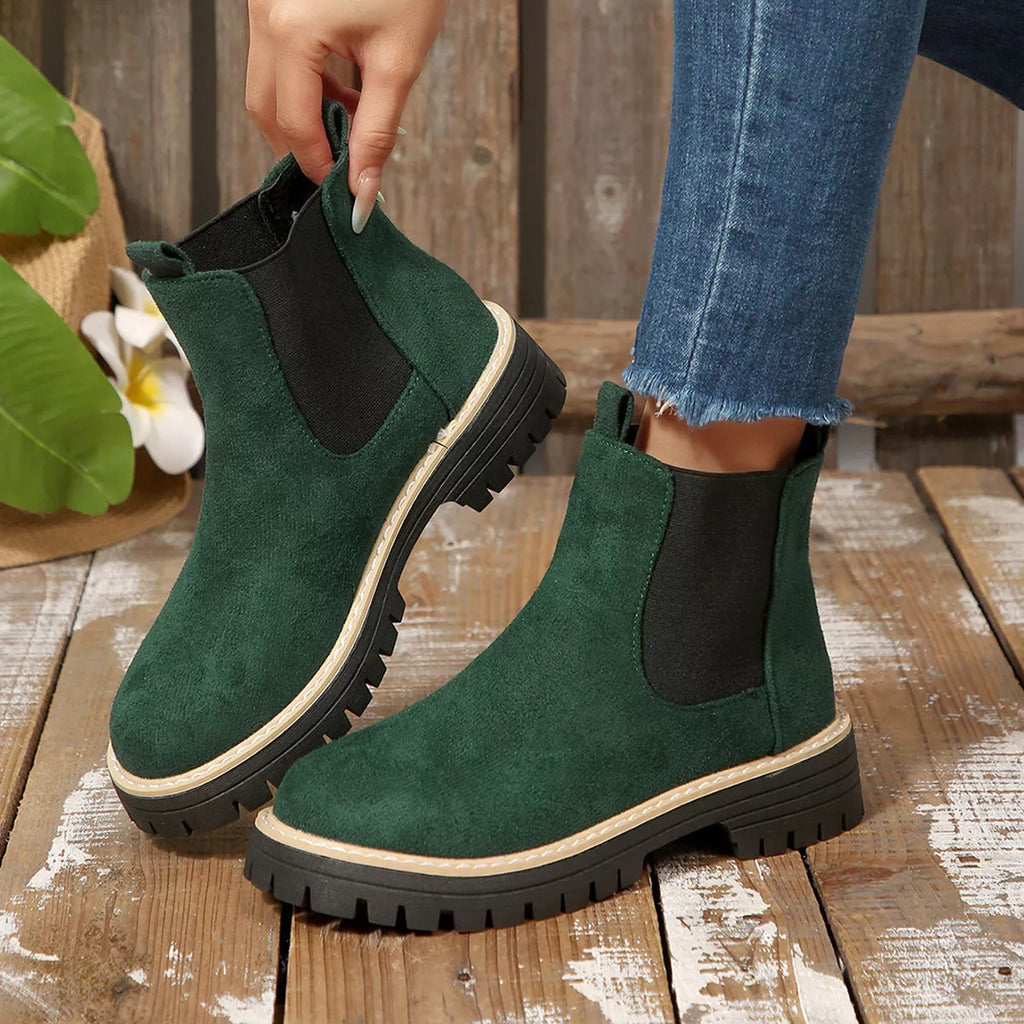 Round Toe Block Heels Boots in Brown in Black for Women