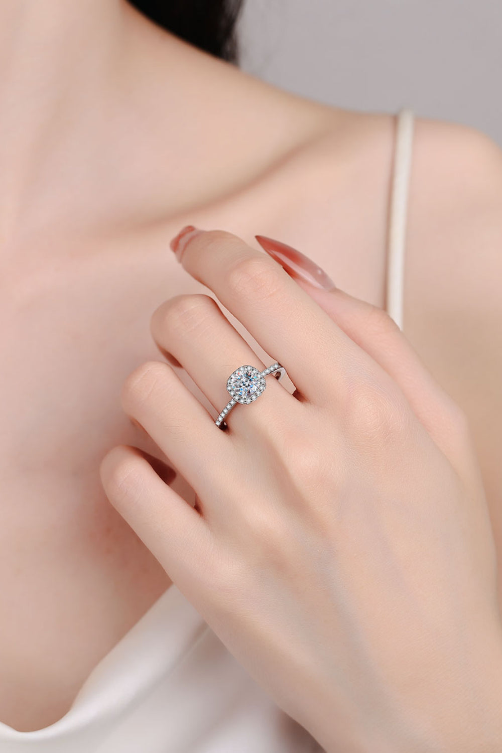 1 Carat Moissanite 925 Sterling Silver Halo Ring for Women