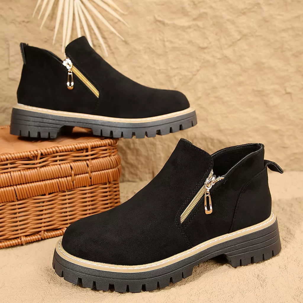 Round Toe Platform Boots in Classic in Black for Women