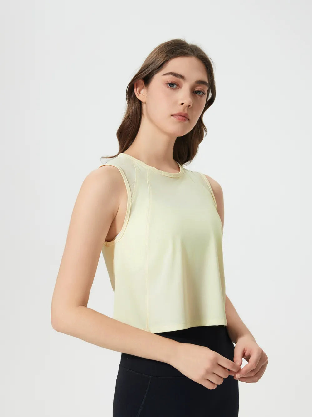 Round Neck Cropped Active Tank in Black for Women