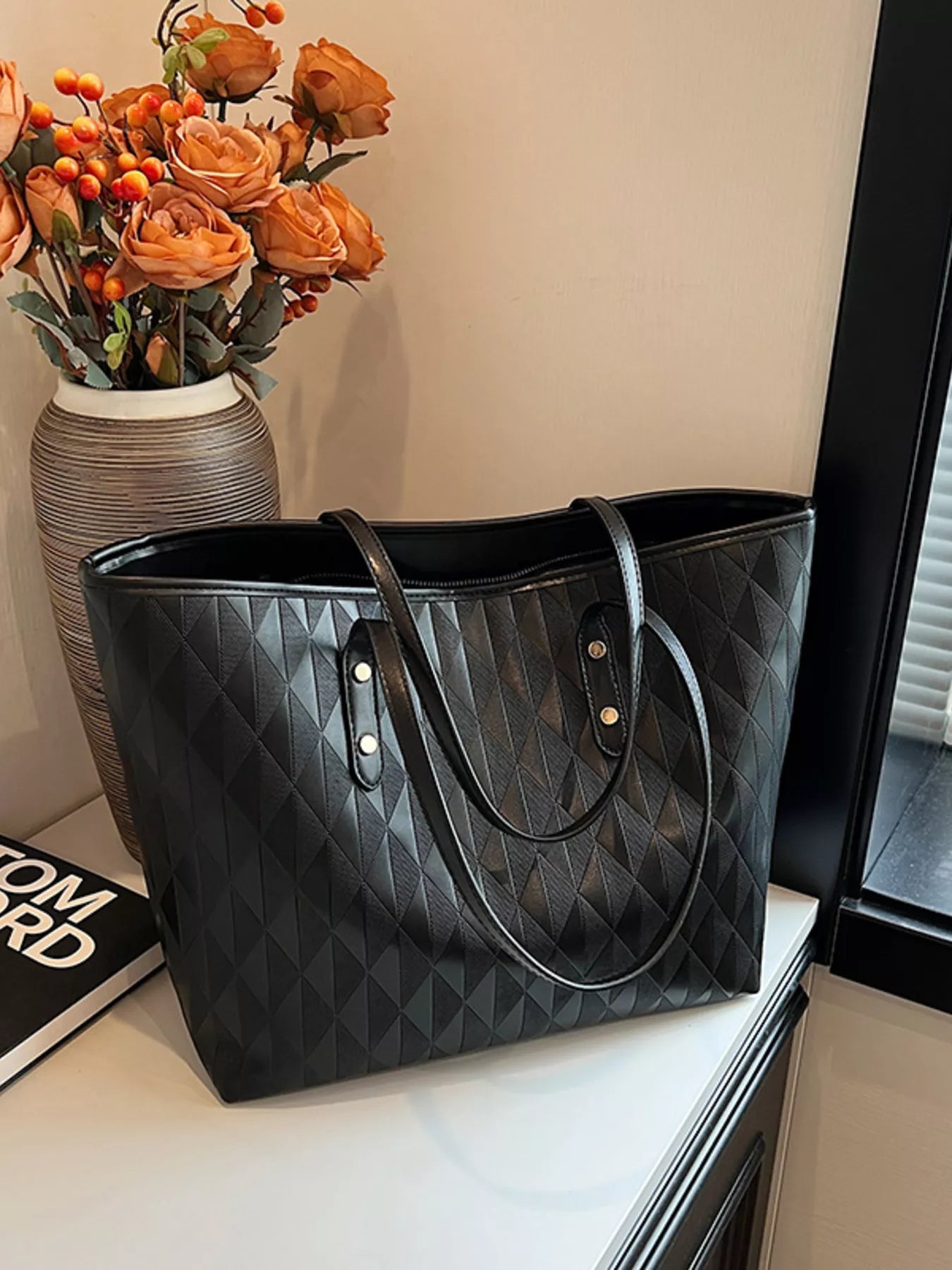 Large Capacity Shoulder Bag in Black for Women