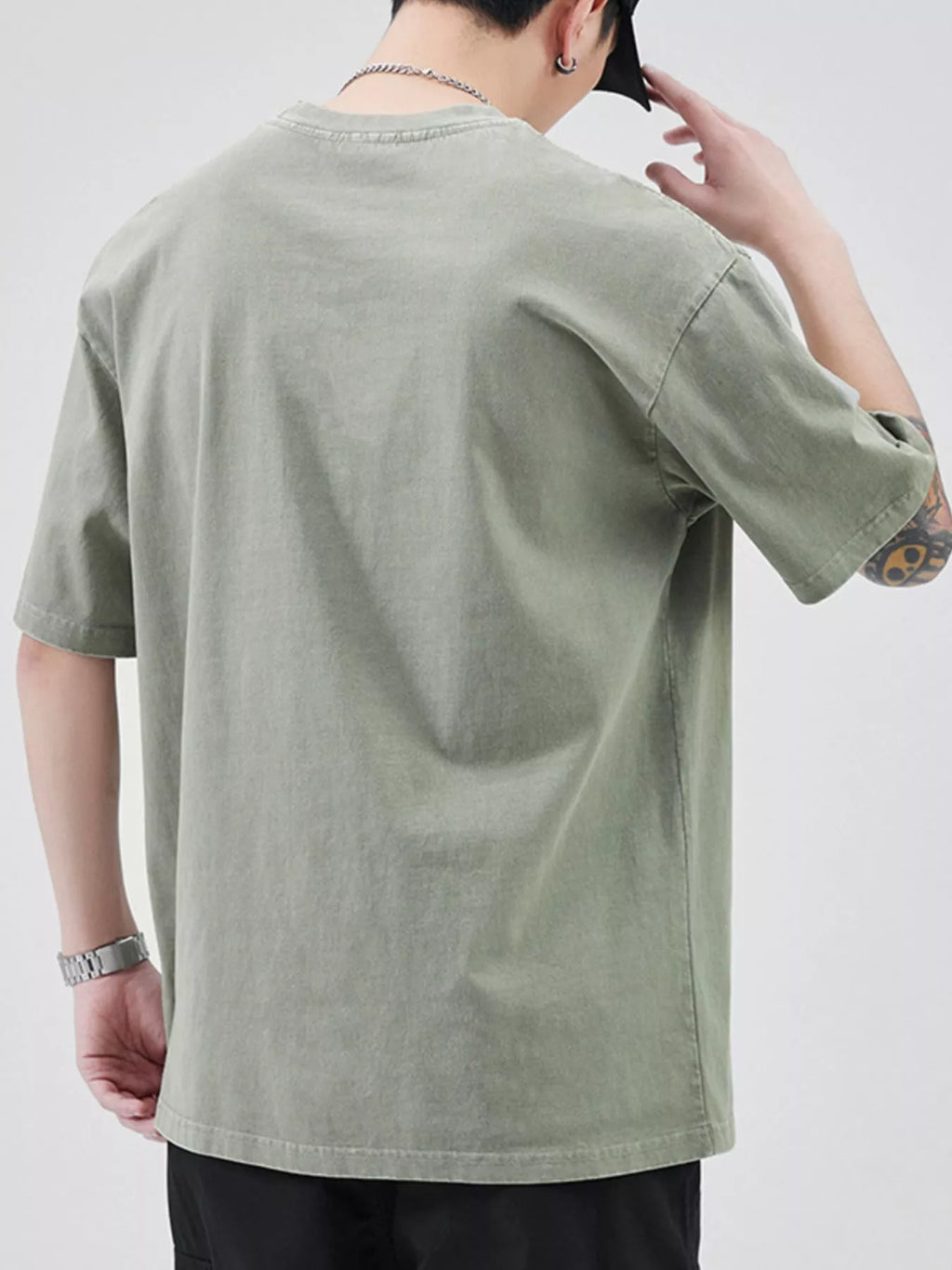 Plus Size Round Neck Half Sleeve T-Shirt in Black for Men