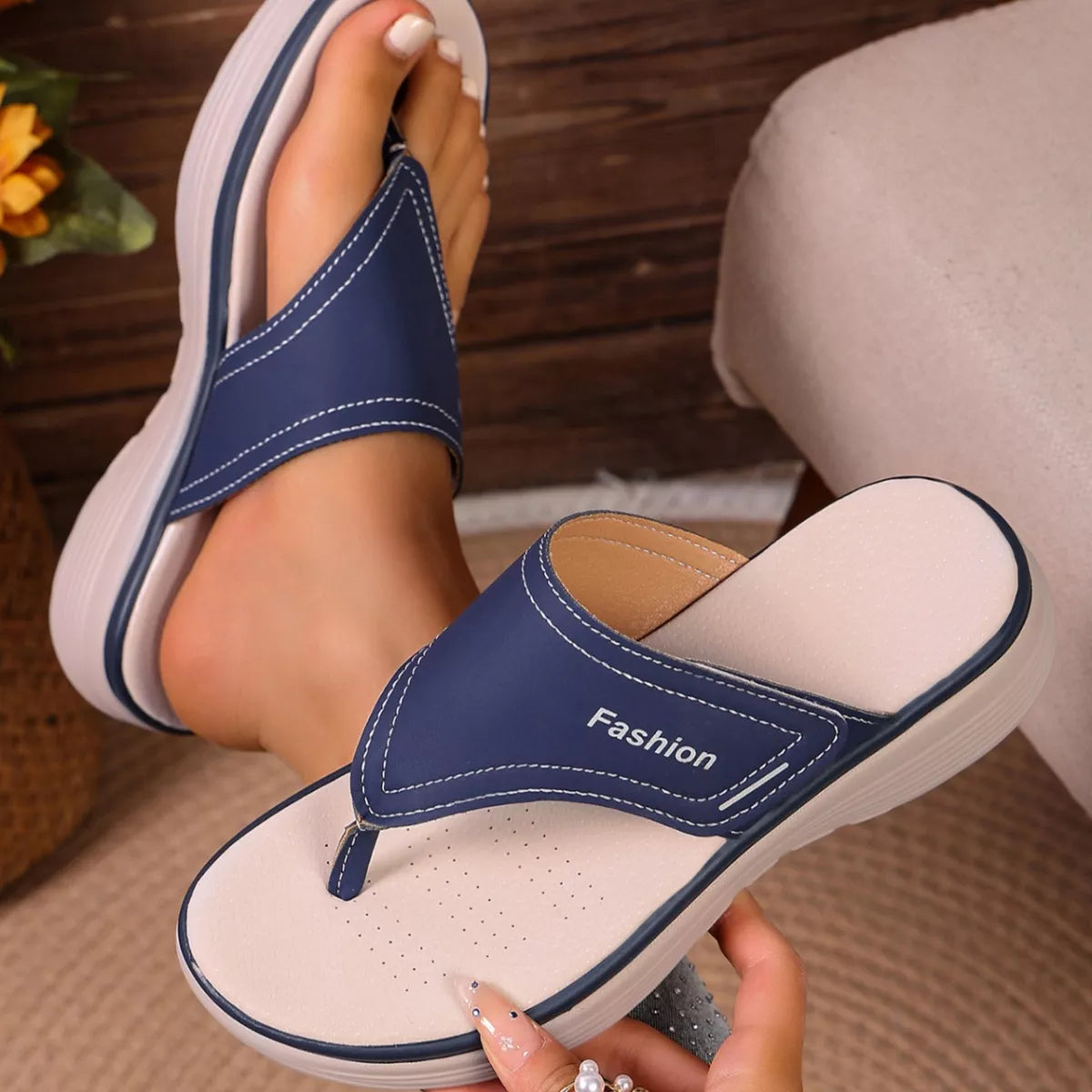 Toe Post Platform Sandals in Blue for Women