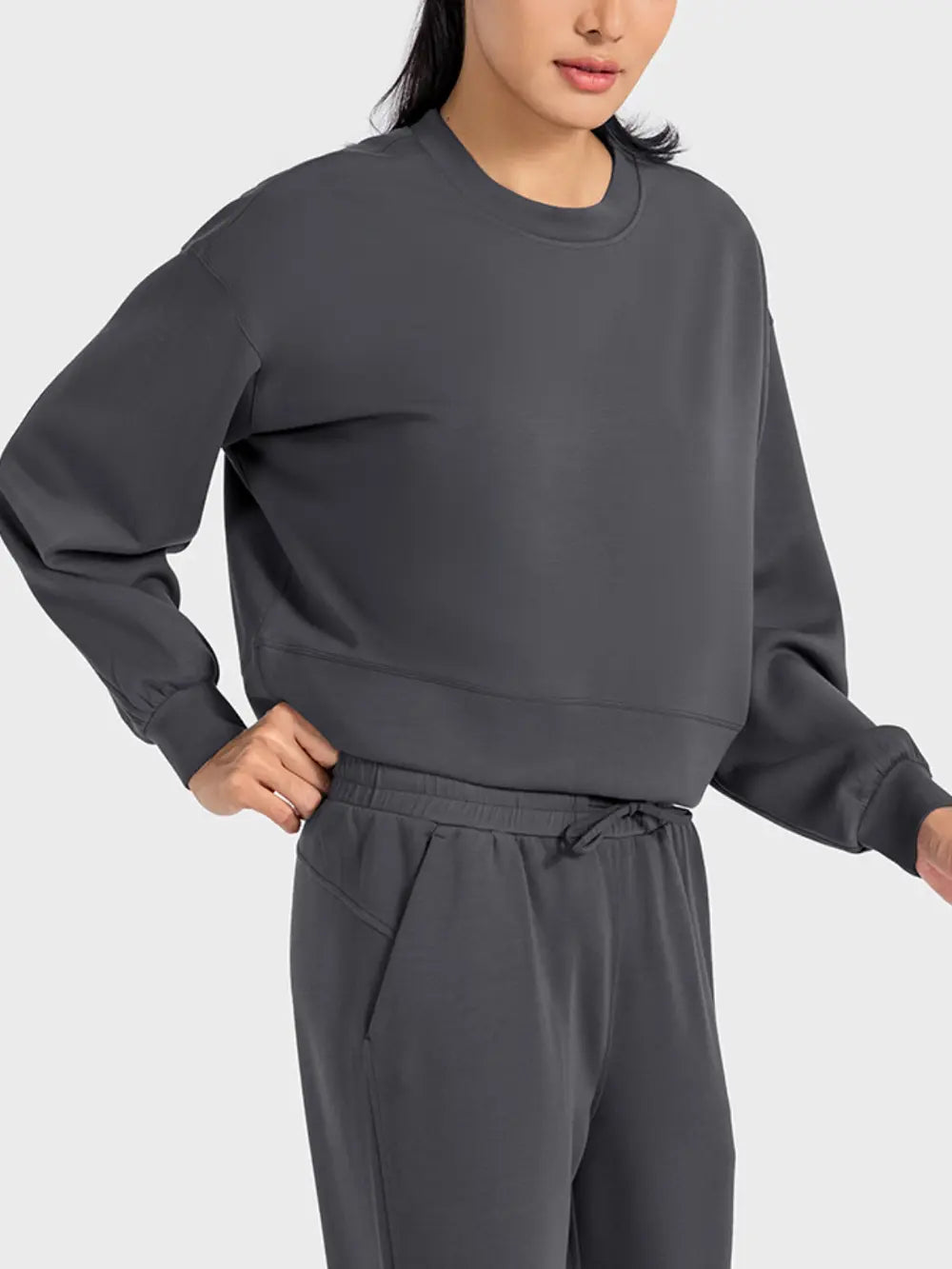 Round Neck Drop Shoulder Sports Top in Black for Women