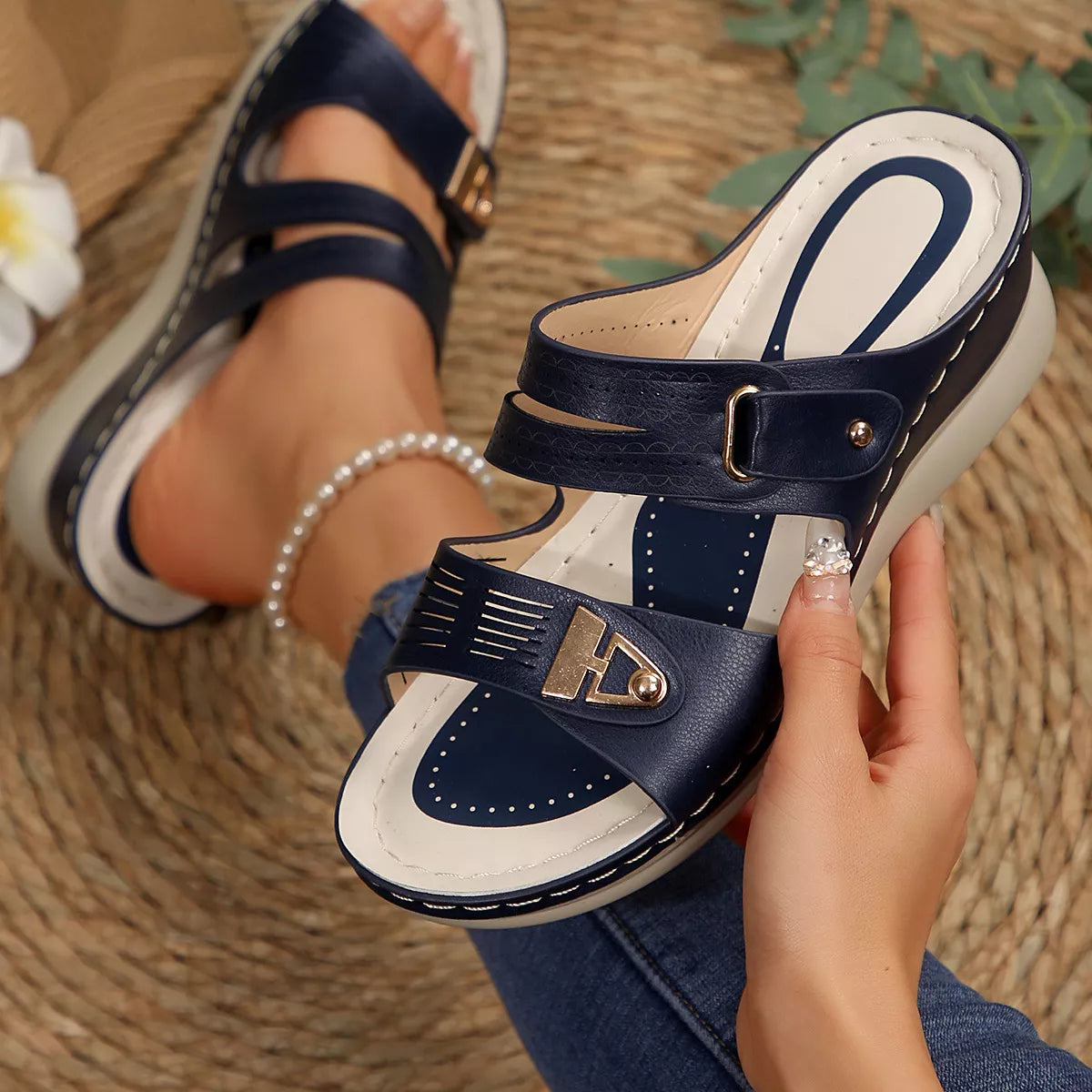 Open Toe Wedge Sandals in Green in Black for Women