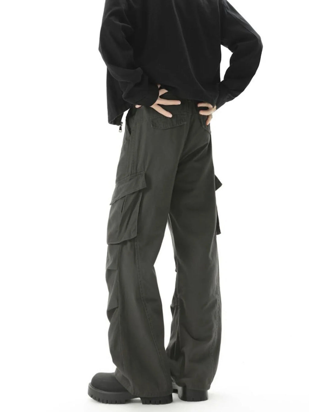 Loose Fit Cargo Pants in Gray for Men