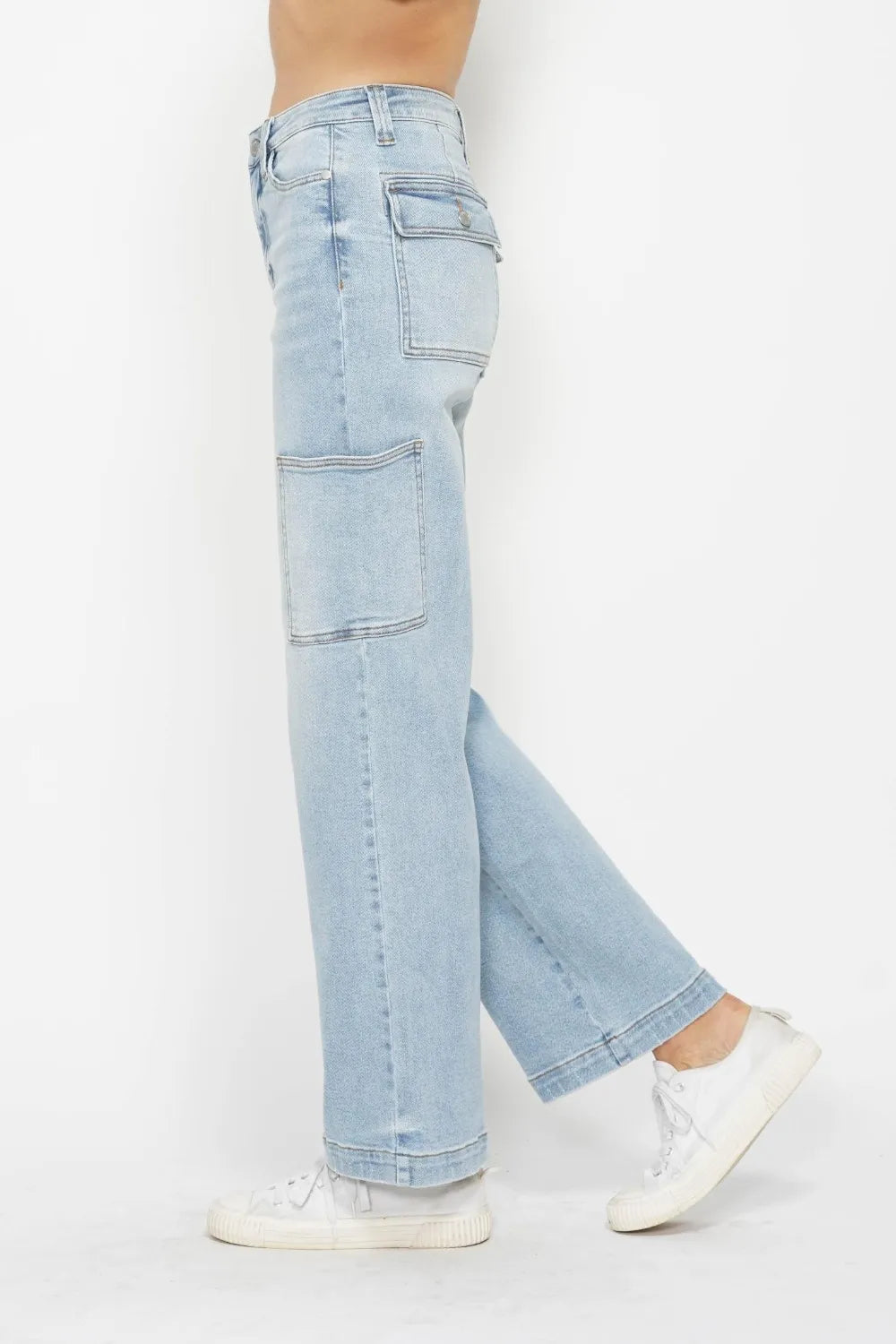 Plus Size High Waist Straight Cargo Jeans in Light for Women