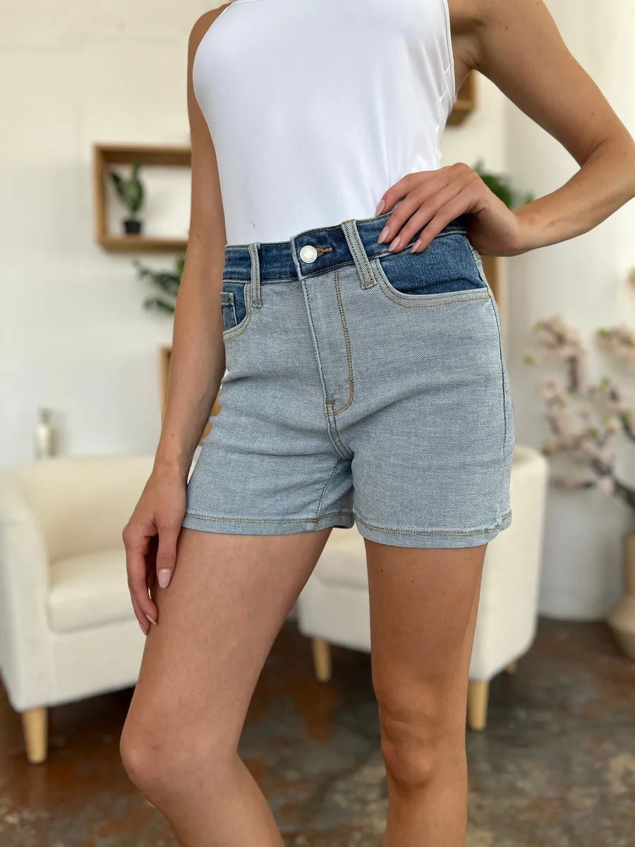 Plus Size Color Block Denim Shorts in Light Md for Women