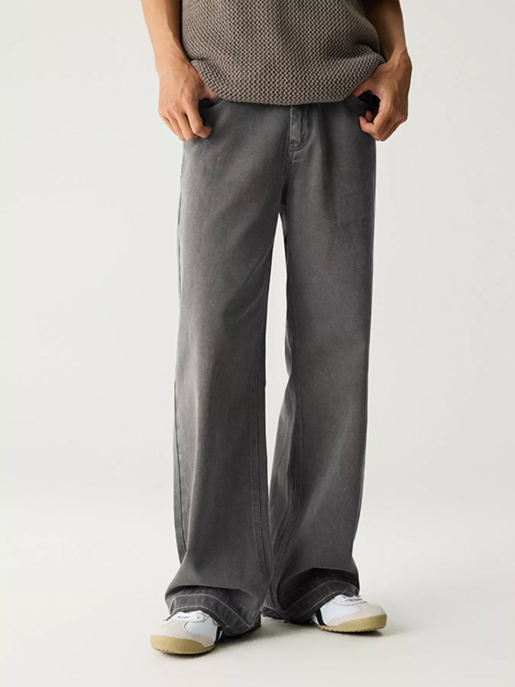 Wash Relaxed Fit Wide Leg Jeans in Berry Red in Black for Men