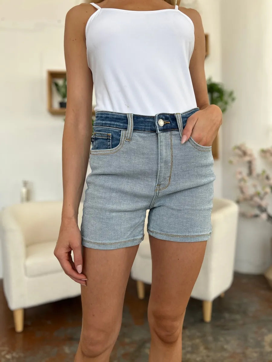 Plus Size Color Block Denim Shorts in Light Md for Women