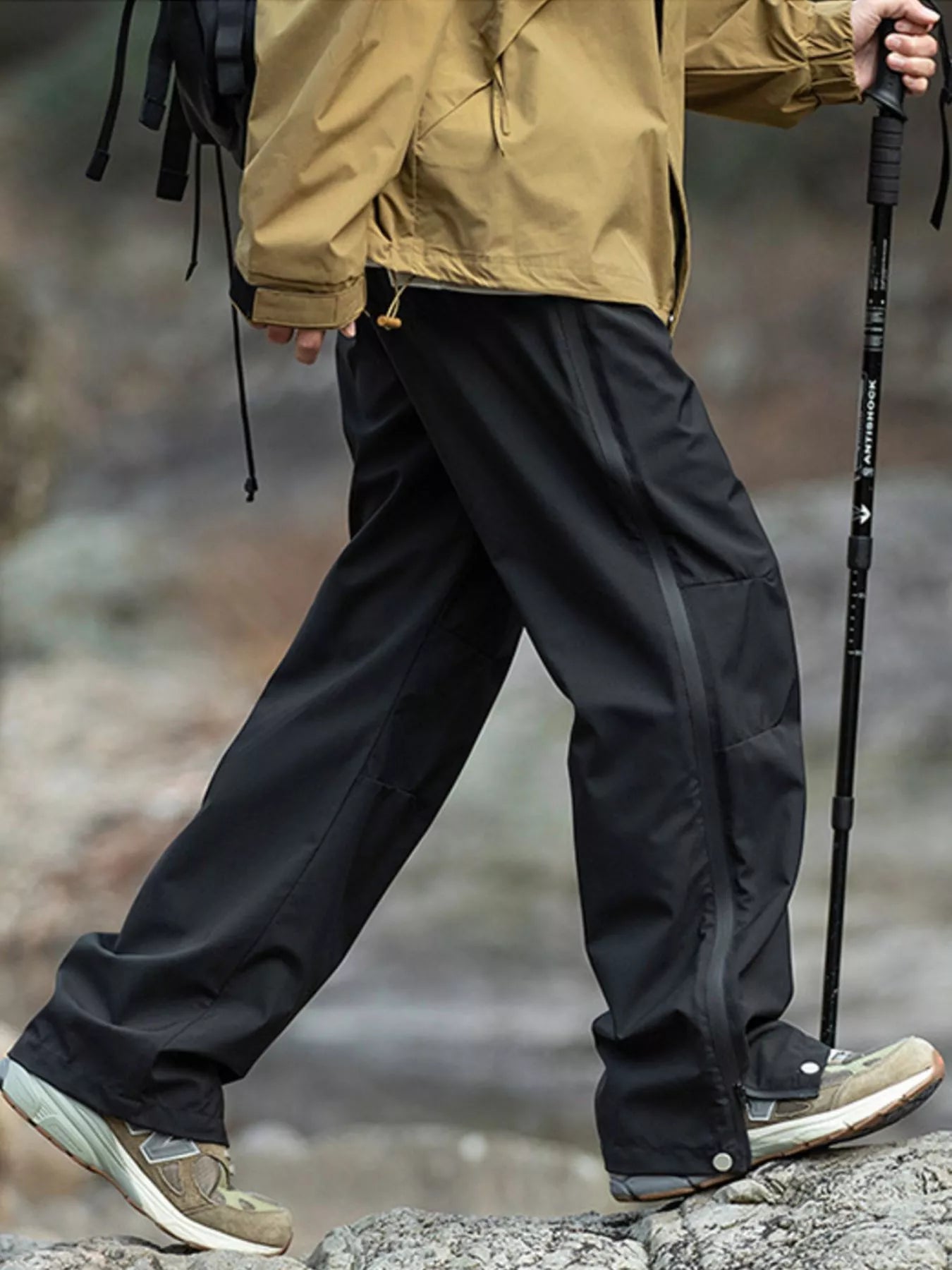 Outdoor Tactical Cargo Pants with Multiple Pockets in Light Gray for Men