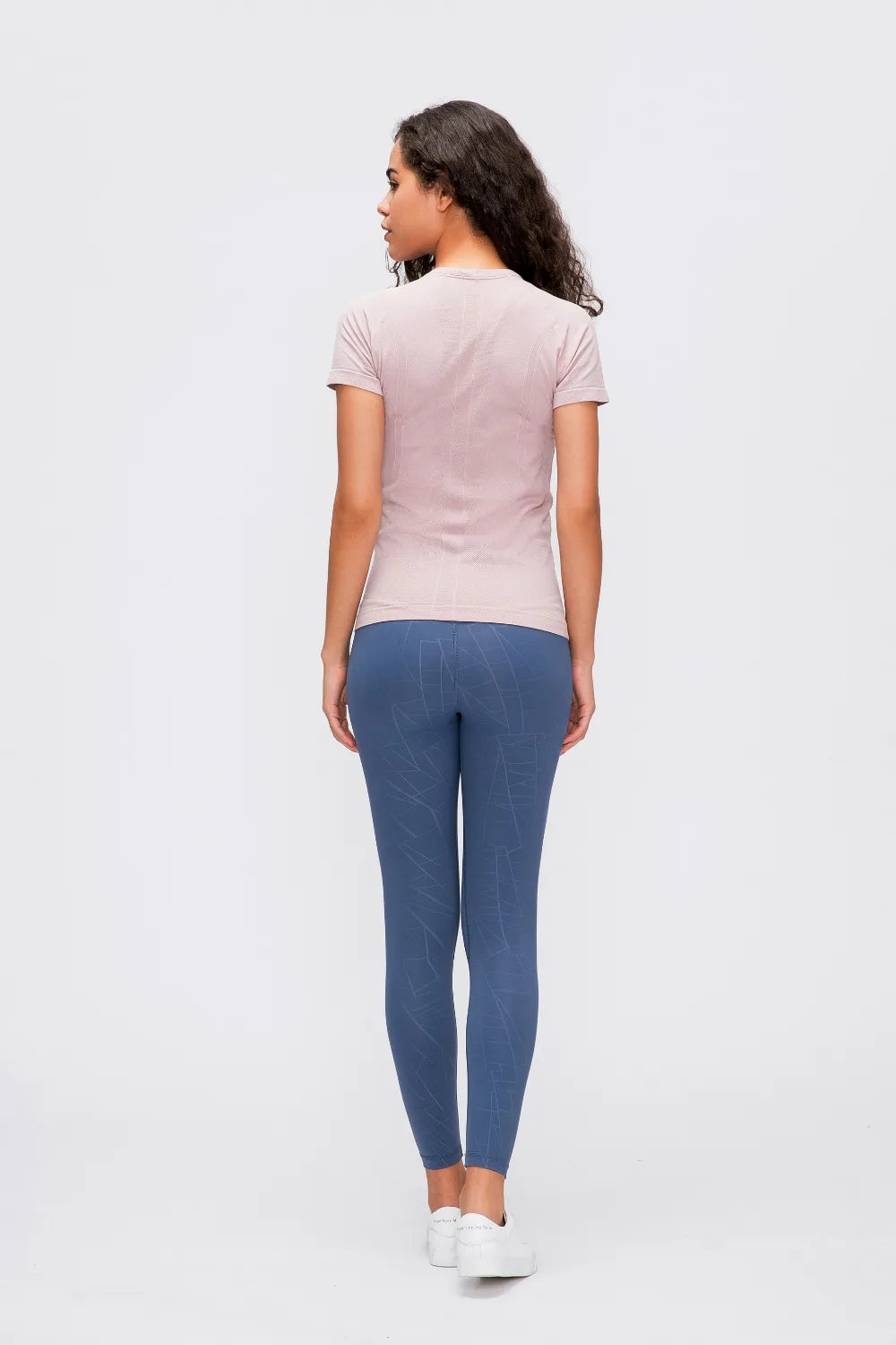 Round Neck Short Sleeve Active T-Shirt in Black in Dusty Pink for Women