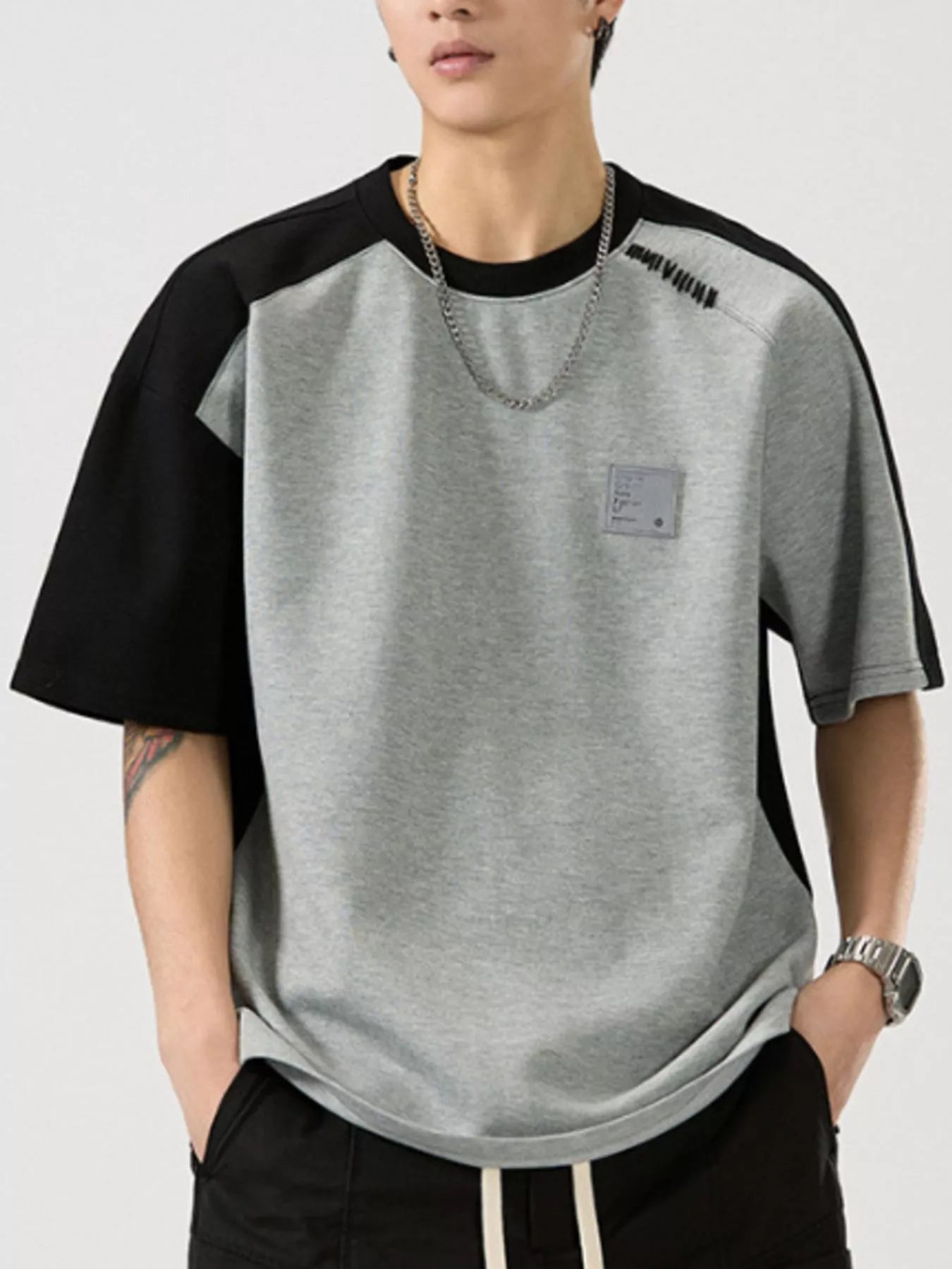 Contrast Round Neck Short Sleeve T-Shirt Plus Size in Black and White for Men