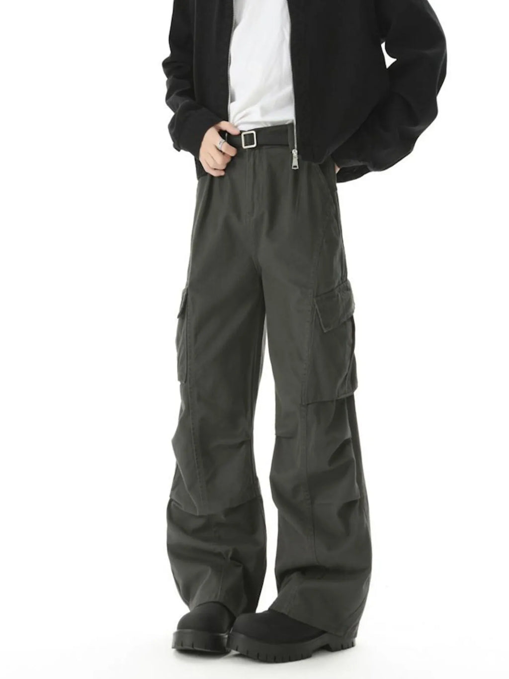 Loose Fit Cargo Pants in Gray for Men